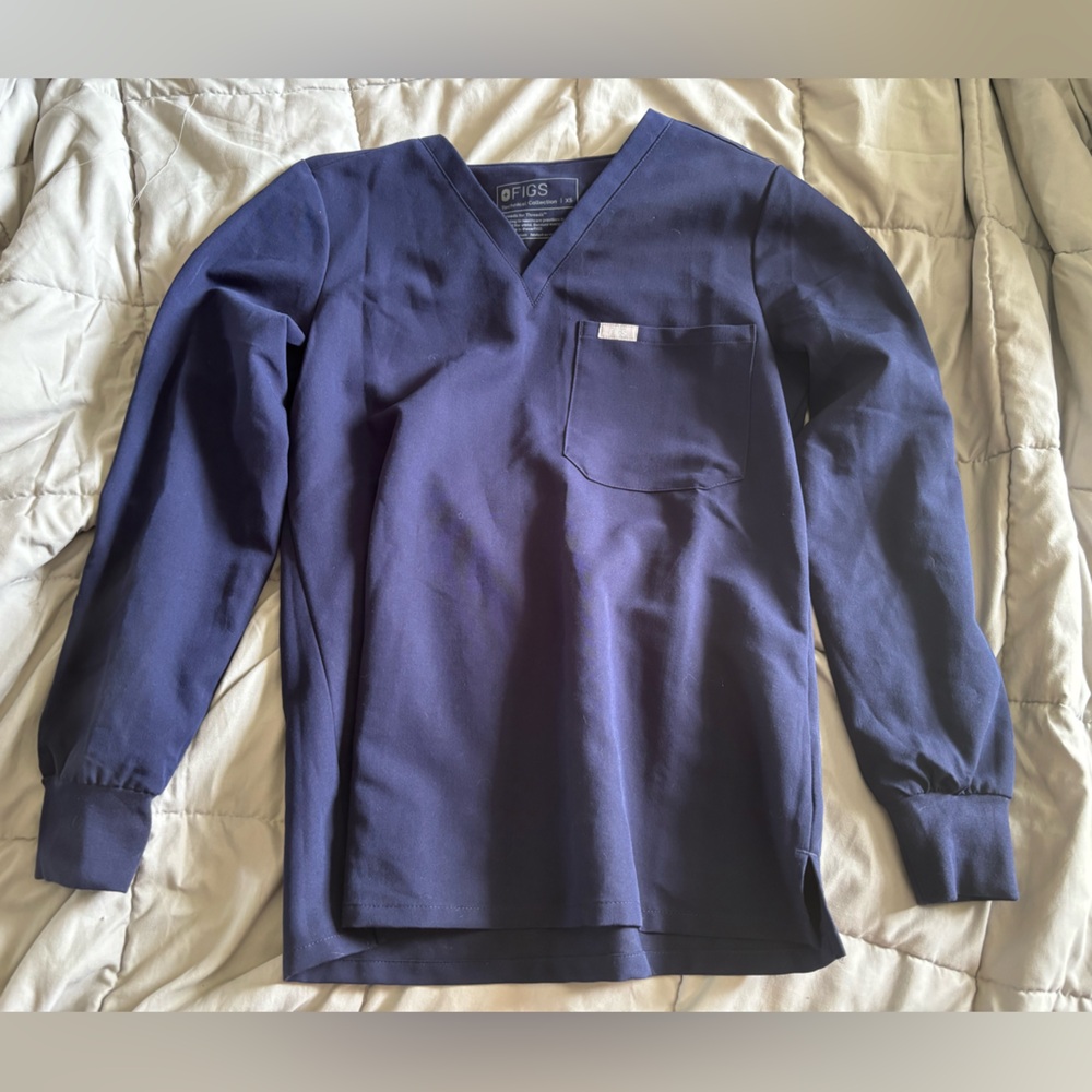 Figs Scrubs Women’s Navy Long Sleeve Catarina Scrub Top